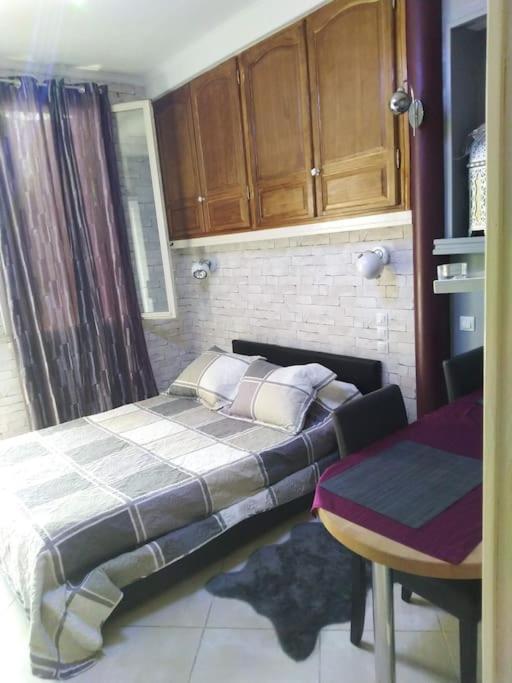 Studio Ideal Pour Deux Voyageurs Sur Marseille Marselha Exterior foto
