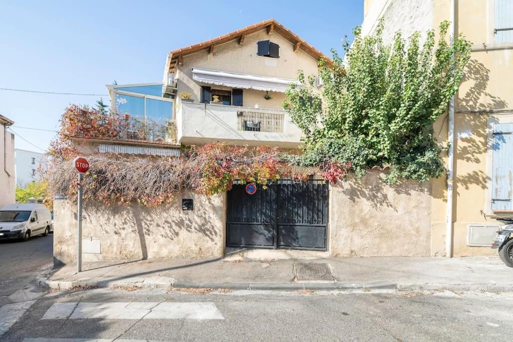 Studio Ideal Pour Deux Voyageurs Sur Marseille Marselha Exterior foto