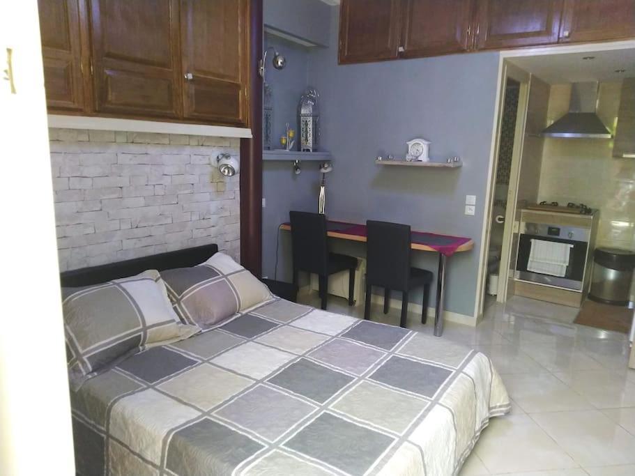 Studio Ideal Pour Deux Voyageurs Sur Marseille Marselha Exterior foto