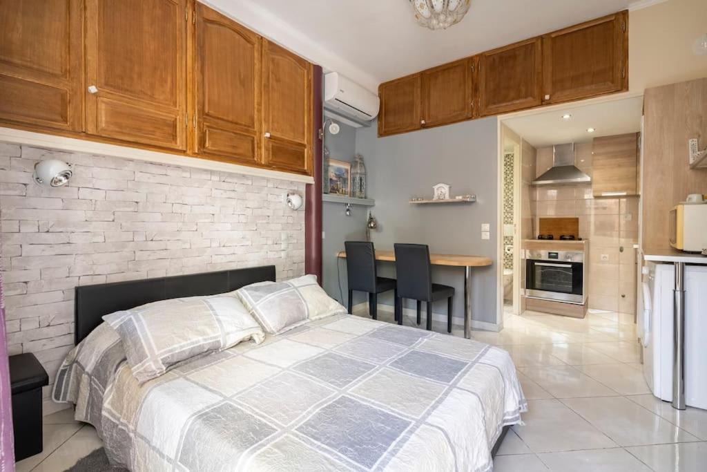 Studio Ideal Pour Deux Voyageurs Sur Marseille Marselha Exterior foto